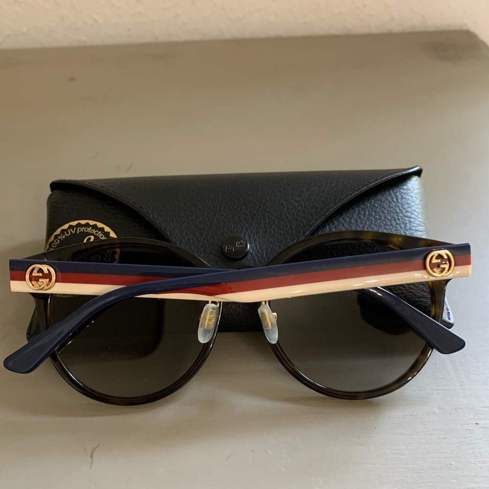 GUCCI ⭐️ - Picture 4 of 5